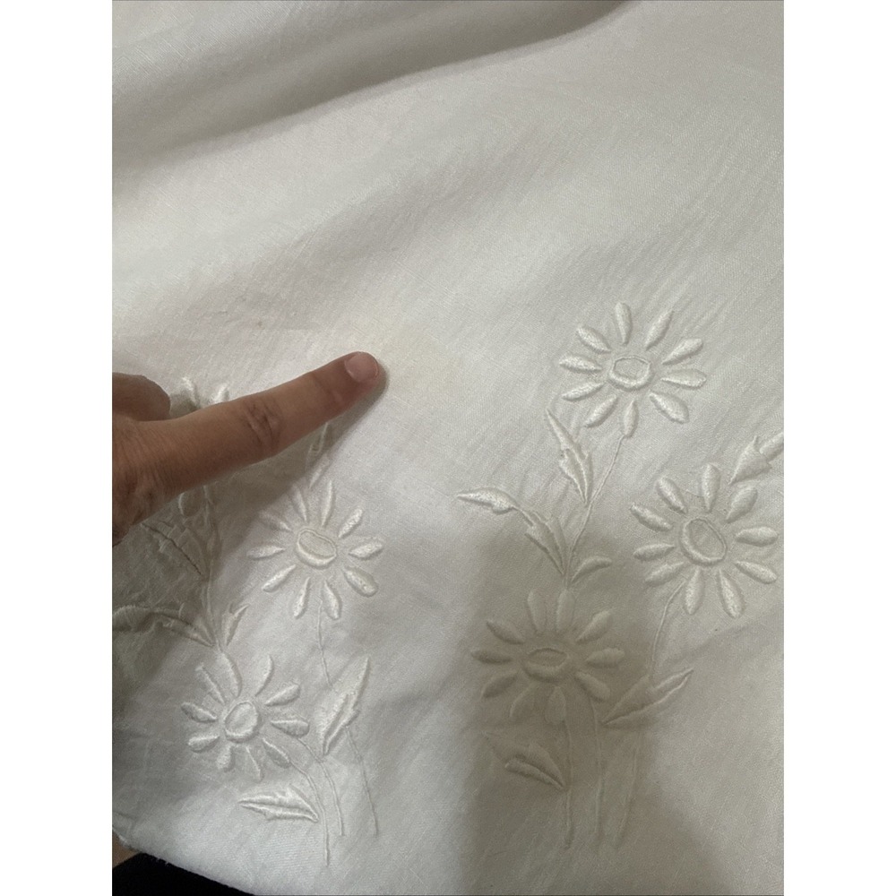 Vintage Hand Embroidered Tablecloth Large Rectangle 69x89 Cotton Scalloped Stain - Picture 11 of 13